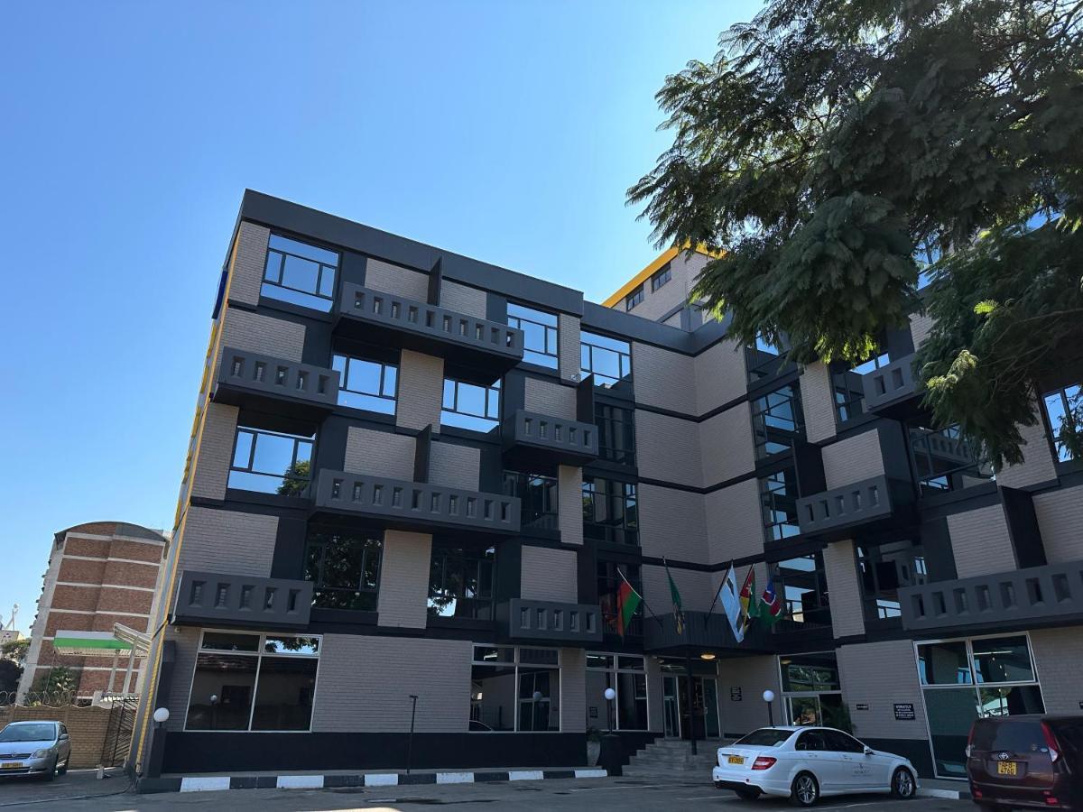 N1 Hotel Samora Machel Хараре Экстерьер фото