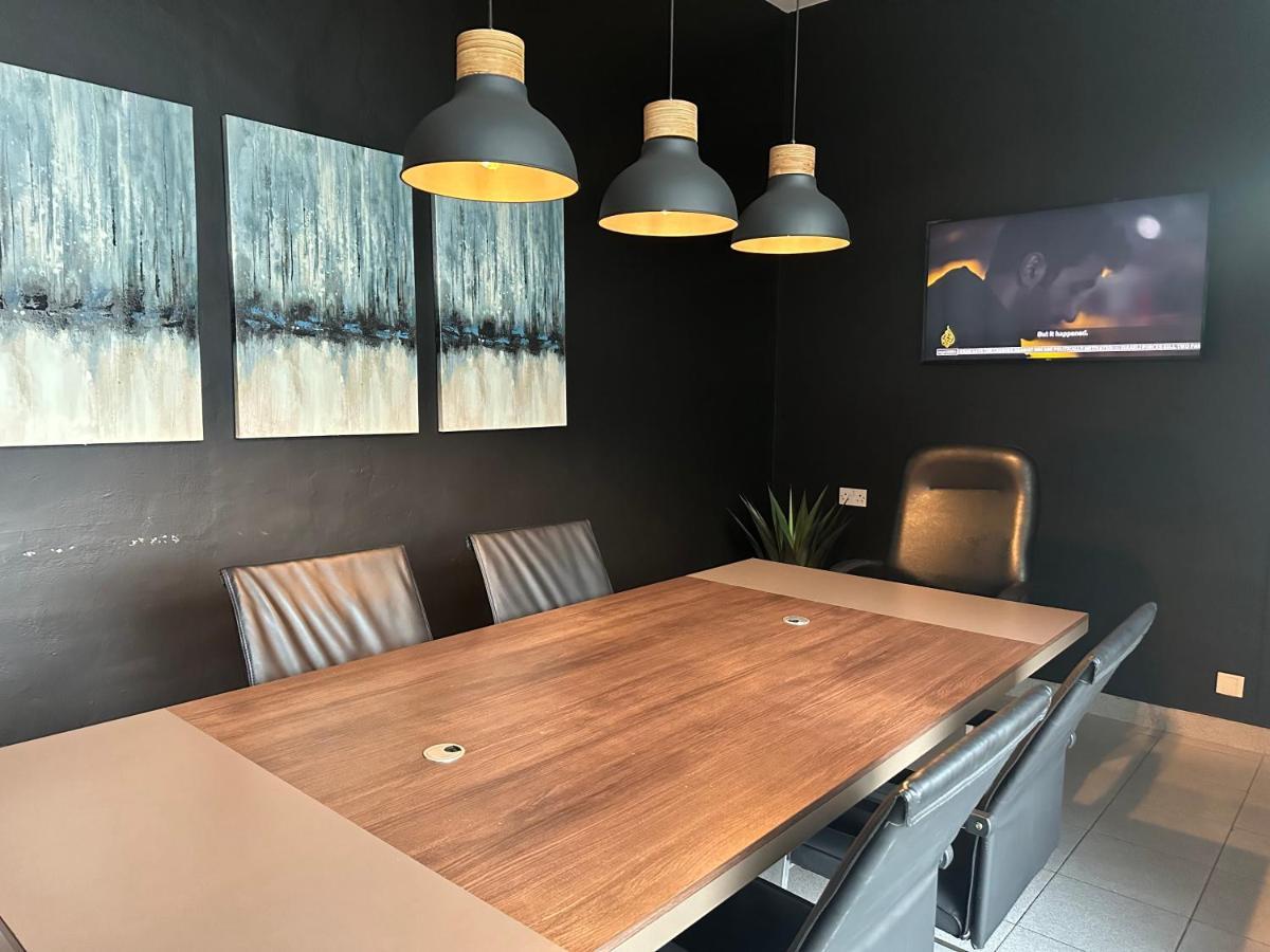N1 Hotel Samora Machel Хараре Экстерьер фото
